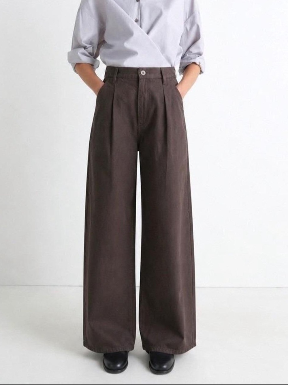 Uniqlo U Wide-Leg High-Waist Women's Jeans in Brown